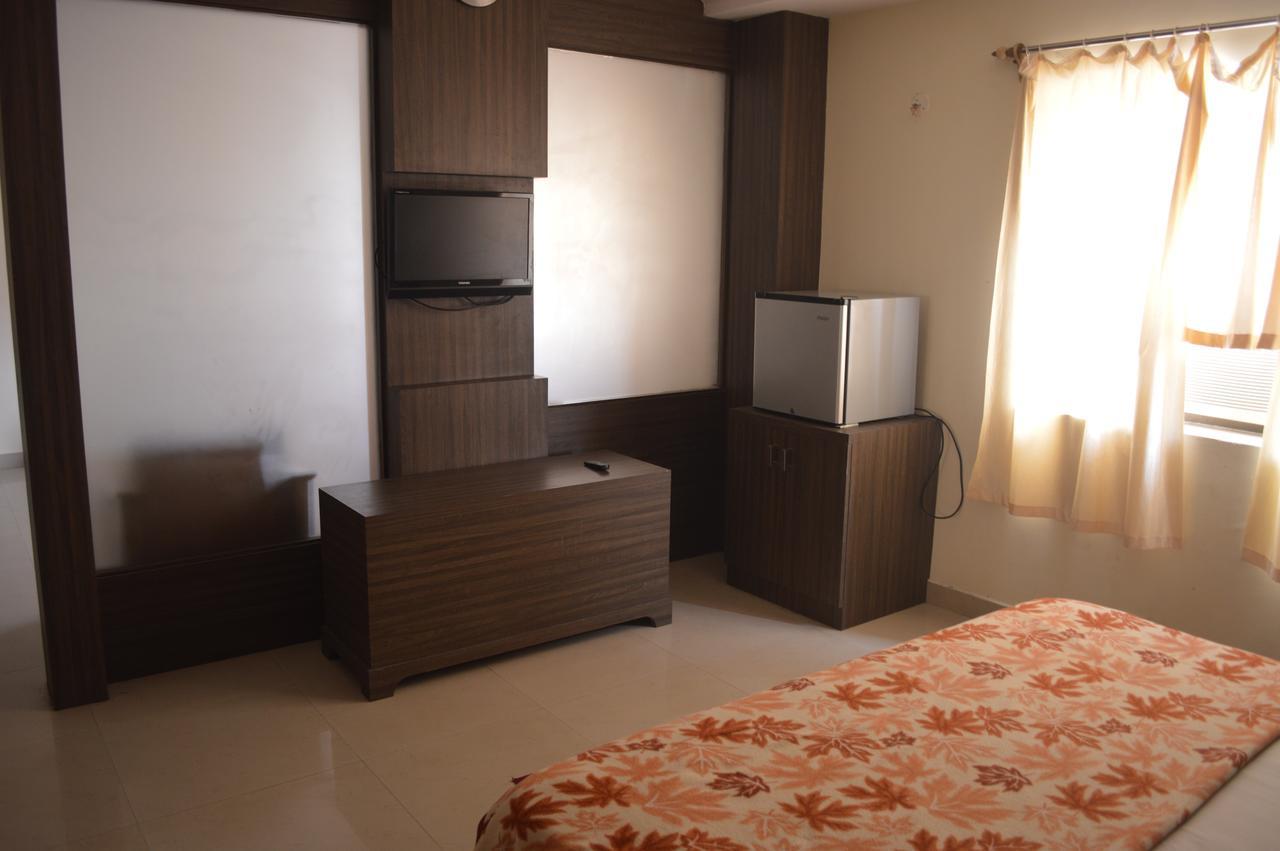 Hotel City Palace Brahmapur Oda fotoğraf