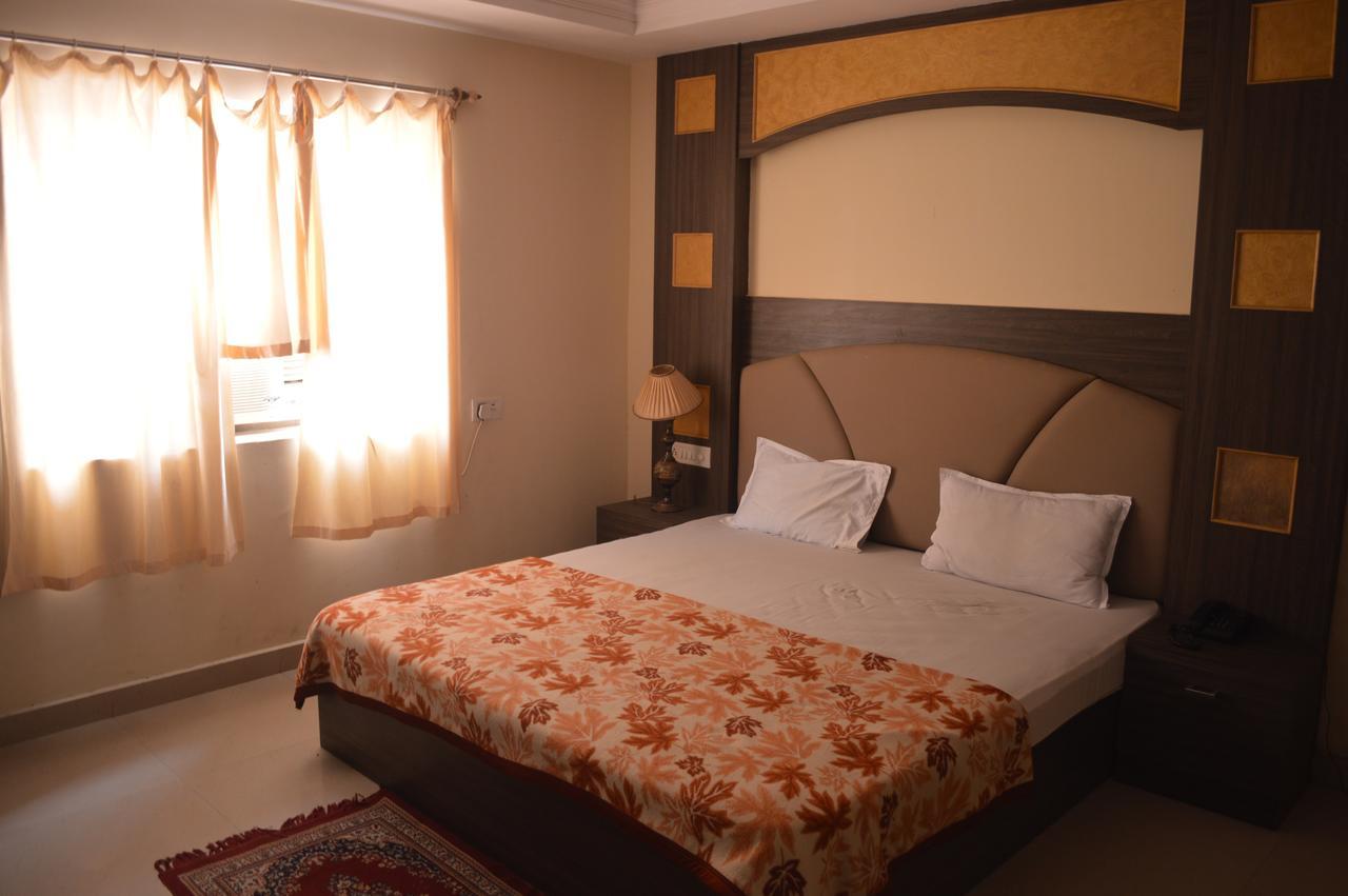 Hotel City Palace Brahmapur Oda fotoğraf