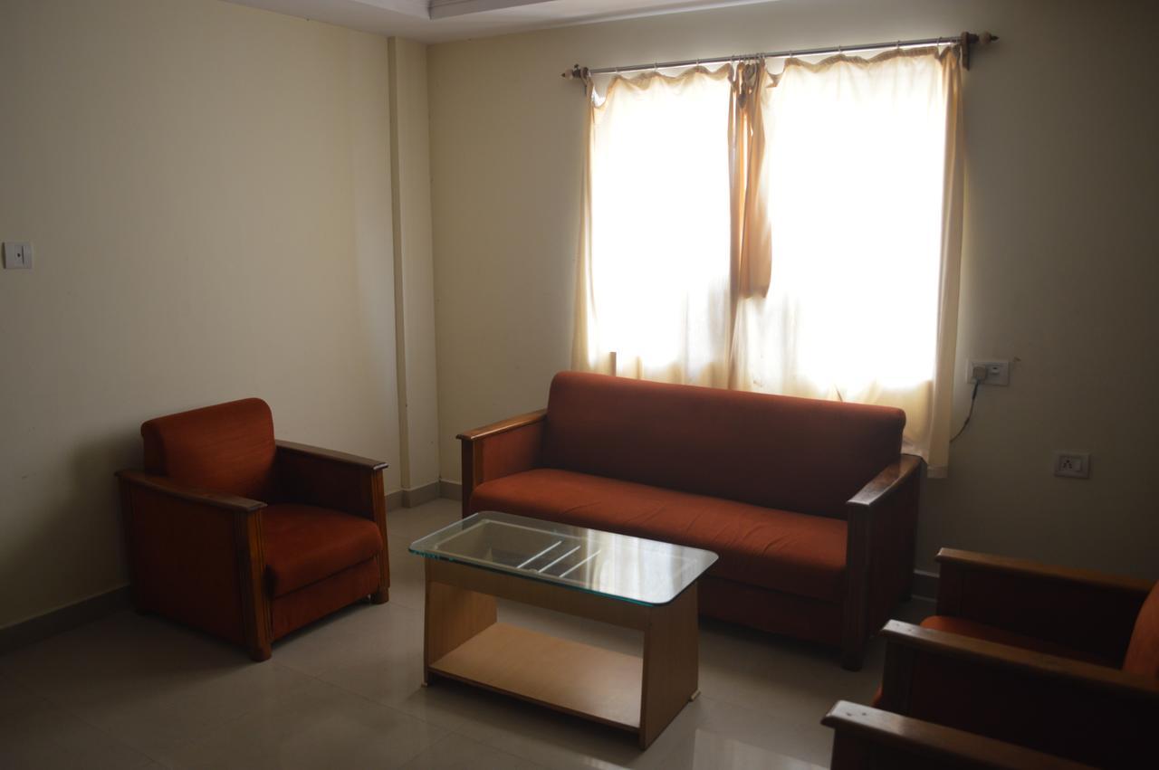 Hotel City Palace Brahmapur Oda fotoğraf